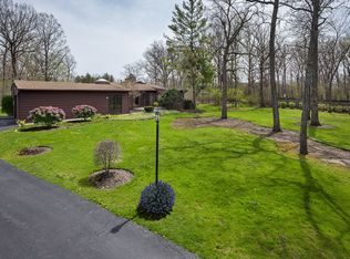 815 Hiawatha Ln, Riverwoods, IL 60015