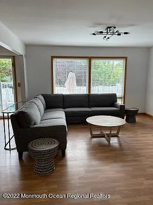 502 Roseld Ave — Photo 9