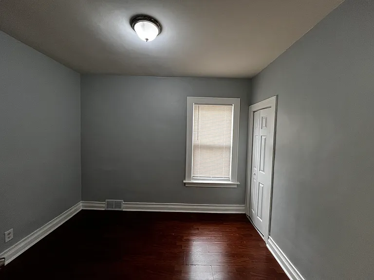 346 W 113th St — Photo 14