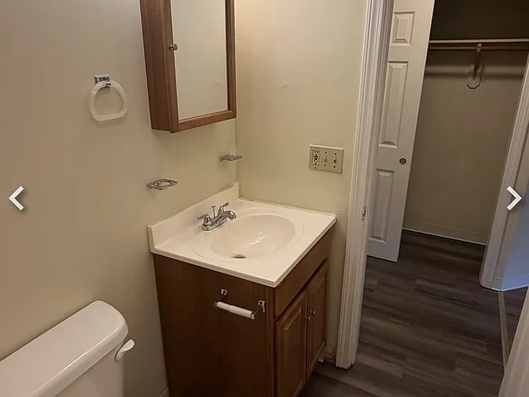 17 Blossom St #2 — Photo 2