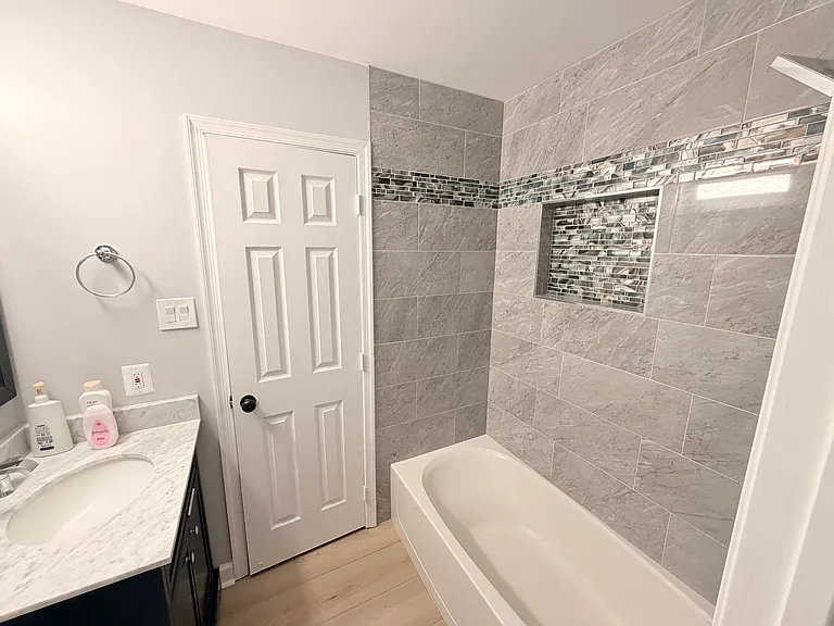Basement Bathroom 4