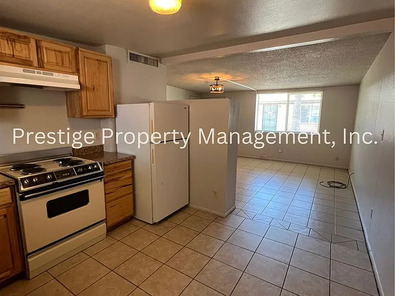 2302-2312 N Ralph Ave — Photo 19