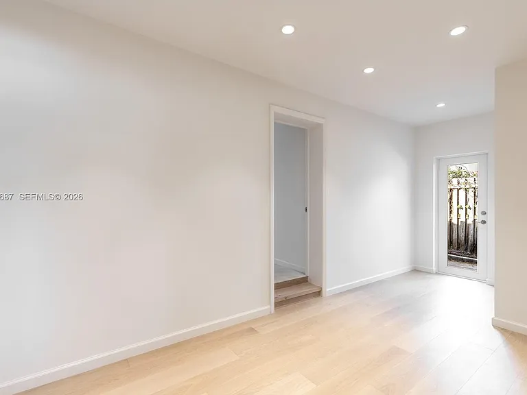 2850 Sheridan Ave — Photo 28
