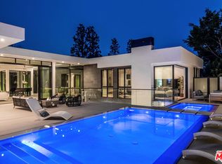 1049 Loma Vista Dr, Beverly Hills, CA 90210