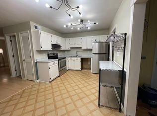 1387 Camp Rd APT D, Charleston, SC 29412