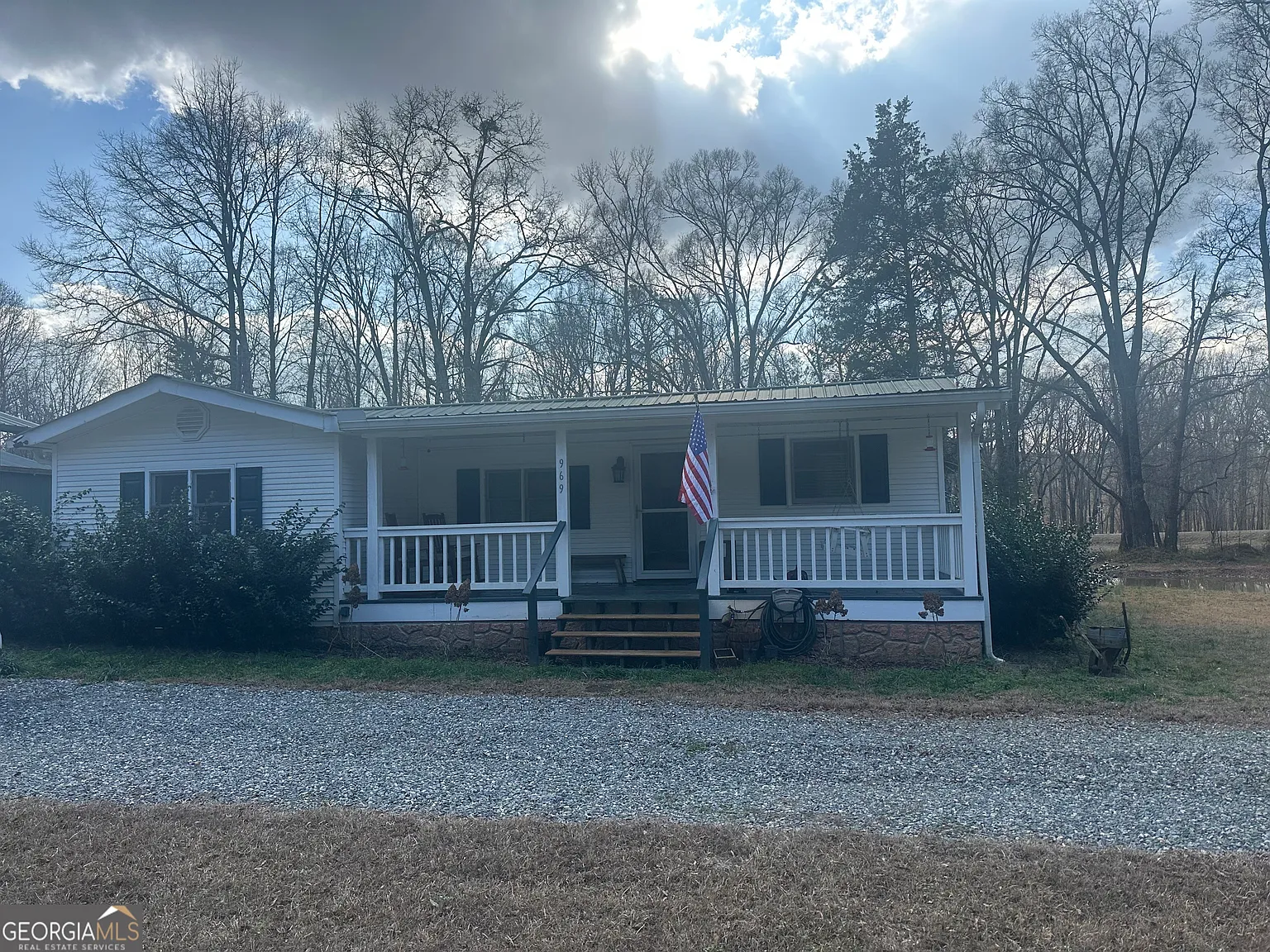 969 Flowers Rd photo 1