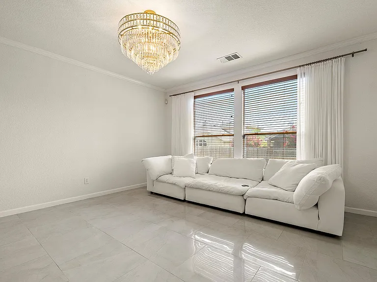 11509 Running Brush Ln — Photo 5