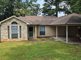 1719 W Parnell St, Denison, TX 75020