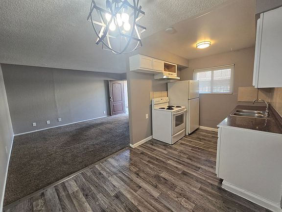 5th image of 2100-2104 E Sunrise Ave #2