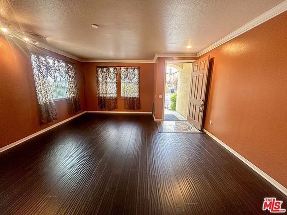 4th image of 16309 Fairbanks Ct