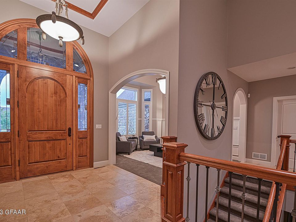 573 Vineyard Dr, Grand Forks, ND 58201 Zillow