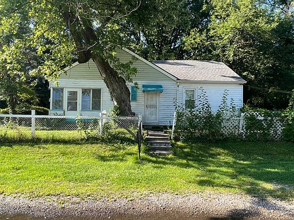 3rd image of 3660 N Tacoma Ave