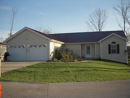 2nd image of 107 Shuttle Dr