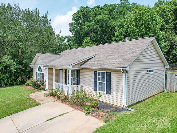 3rd image of 5725 Justins Forest Dr