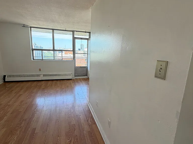 1950 Kennedy Rd #1410 — Photo 3