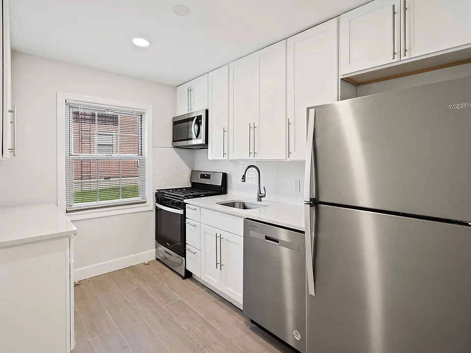 Palisades Gardens Apartments