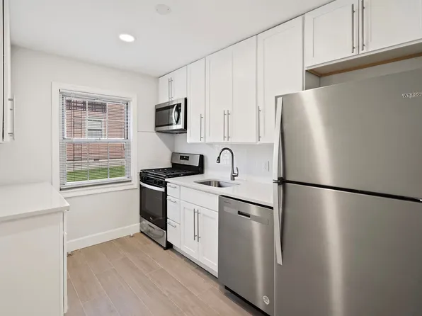 Palisades Gardens Apartments