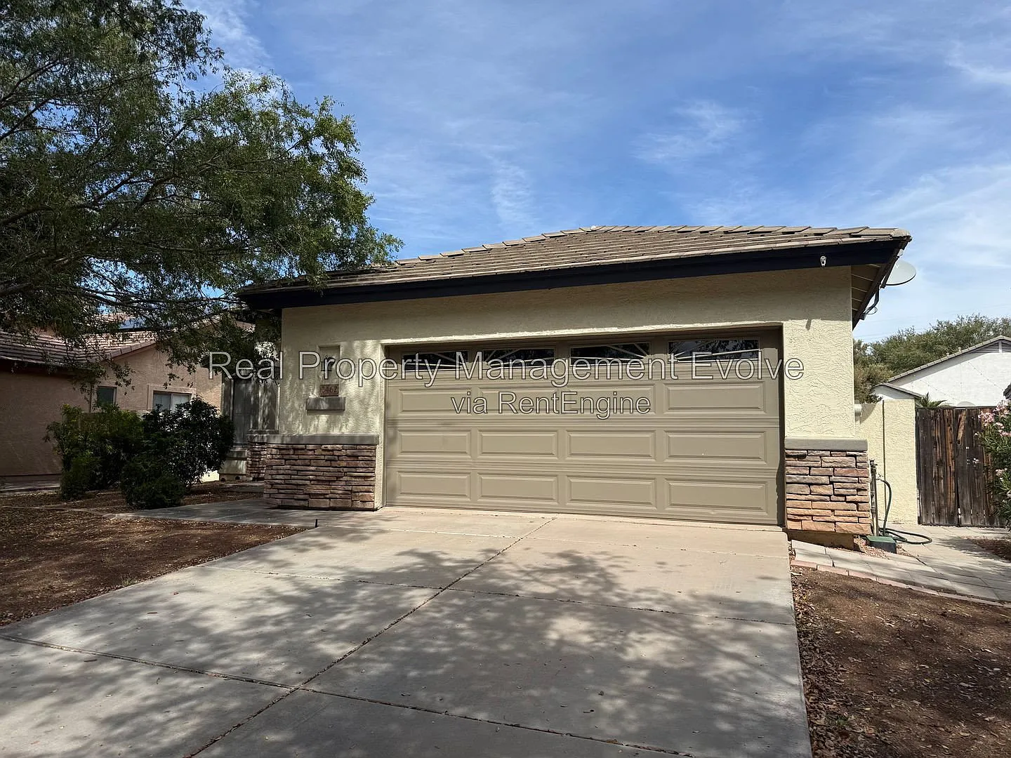 4 bed, 2.0 bath, 1781 sqft, $2,350 — Photo 1