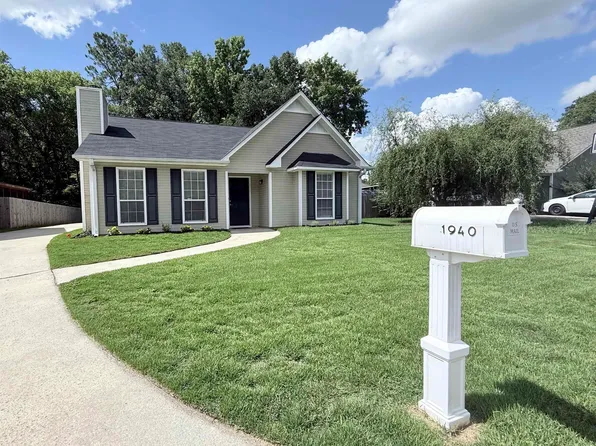 1940 Venetian Way, Helena, AL 35080