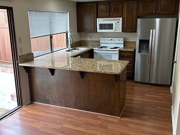 5th image of 1300 Stonewood Ct