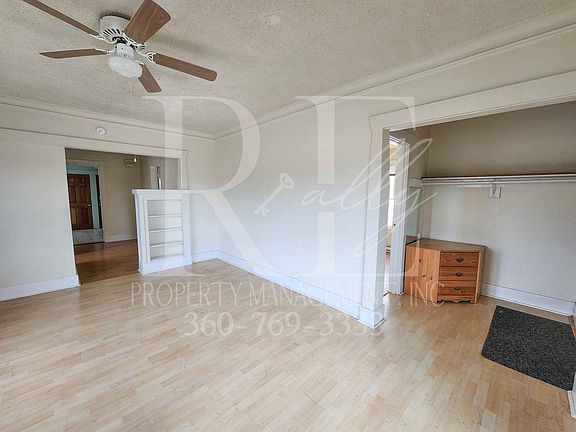 2nd image of 922 15th St