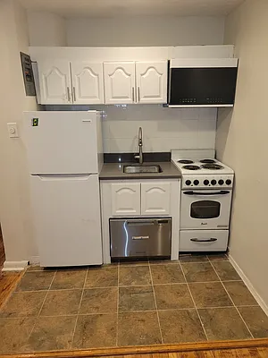 Rented by OGI Management | media 5