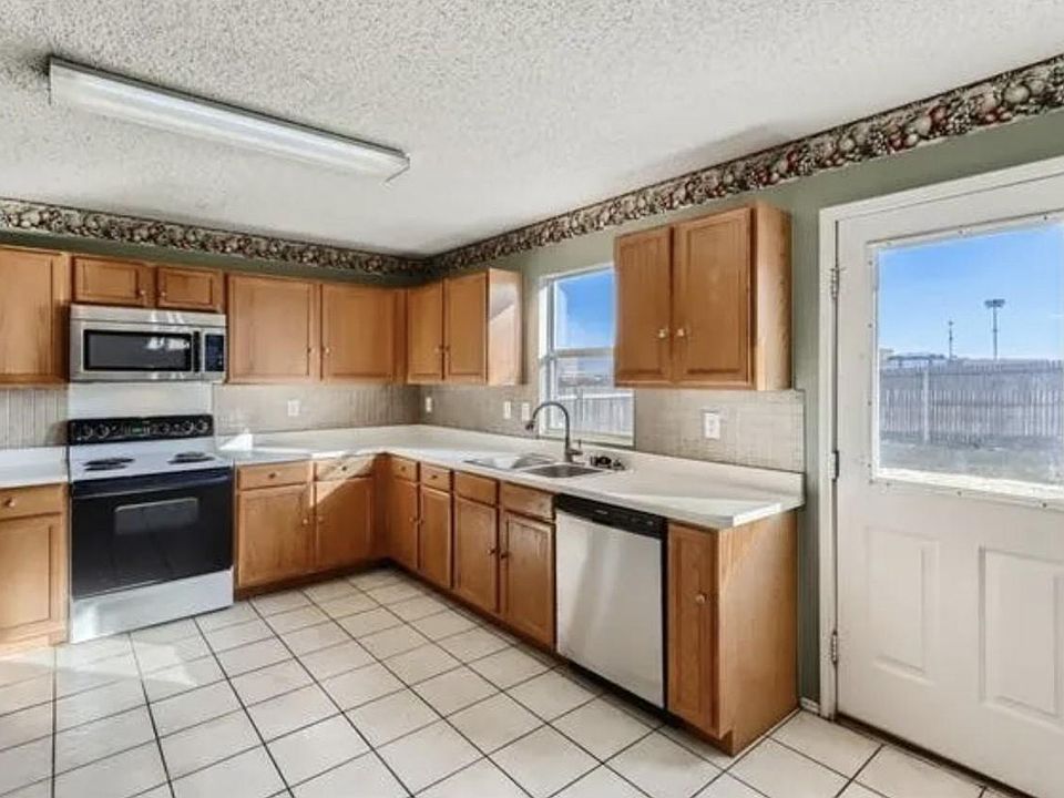 1st image of 2521 Brinlee Branch Ln