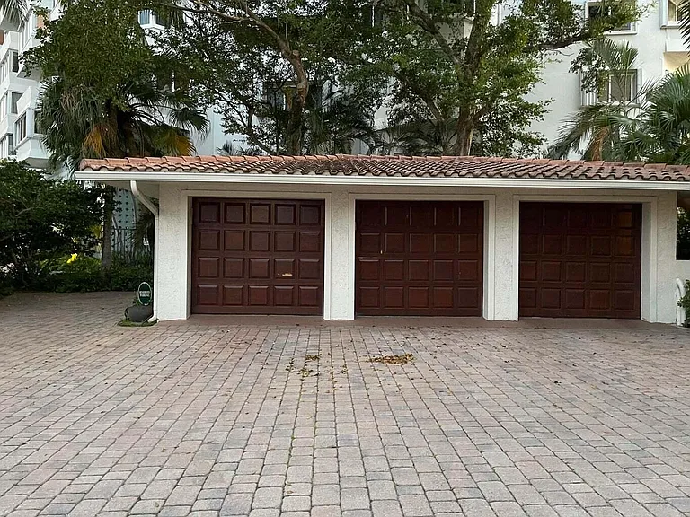 325 Sunset Dr #A — Photo 13