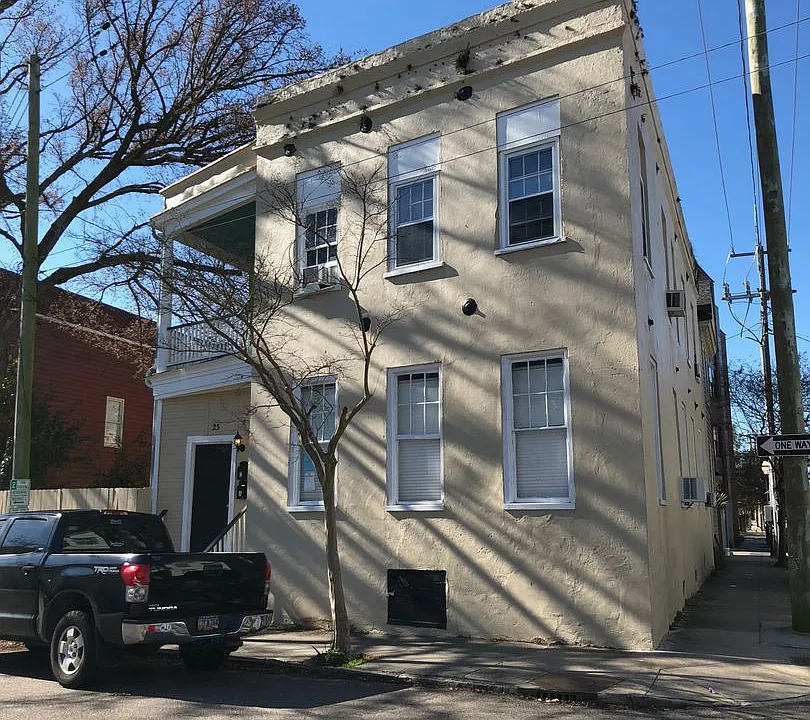 23 Nassau St