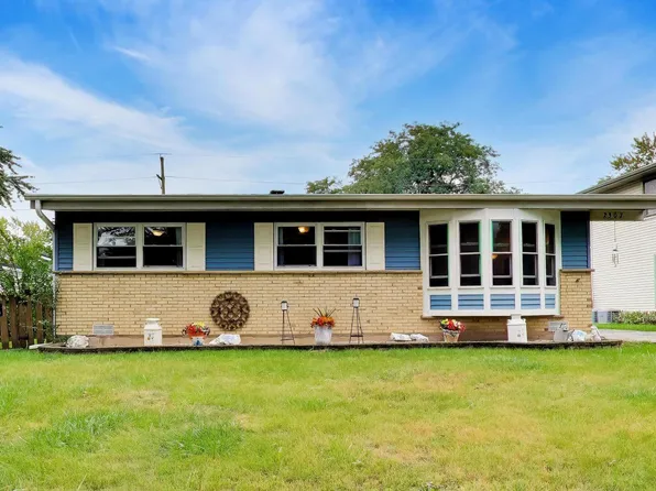 2307 Fulle St, Rolling Meadows, IL 60008