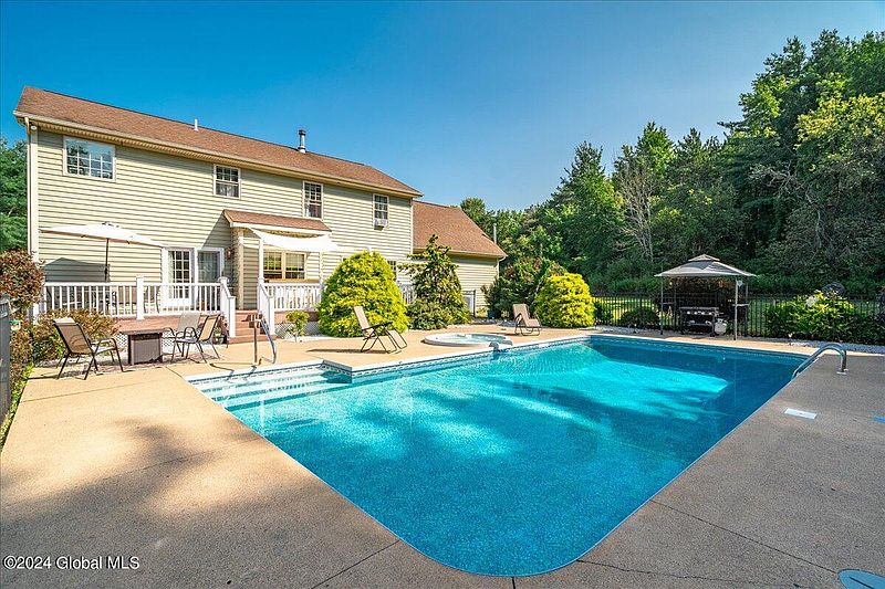 3rd image of 230 Keefe Road