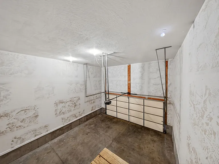 1420 S Treetop Ct — Photo 23