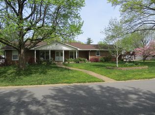 1412 N Evergreen Ln, Columbia, IL 62236