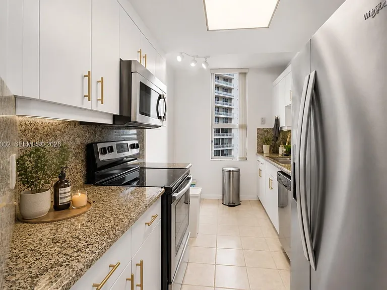 701 Brickell Key Blvd #604 — Photo 9