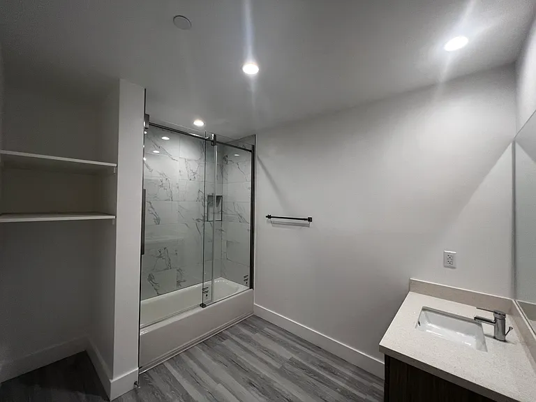 545 N Heliotrope Dr #207 — Photo 5