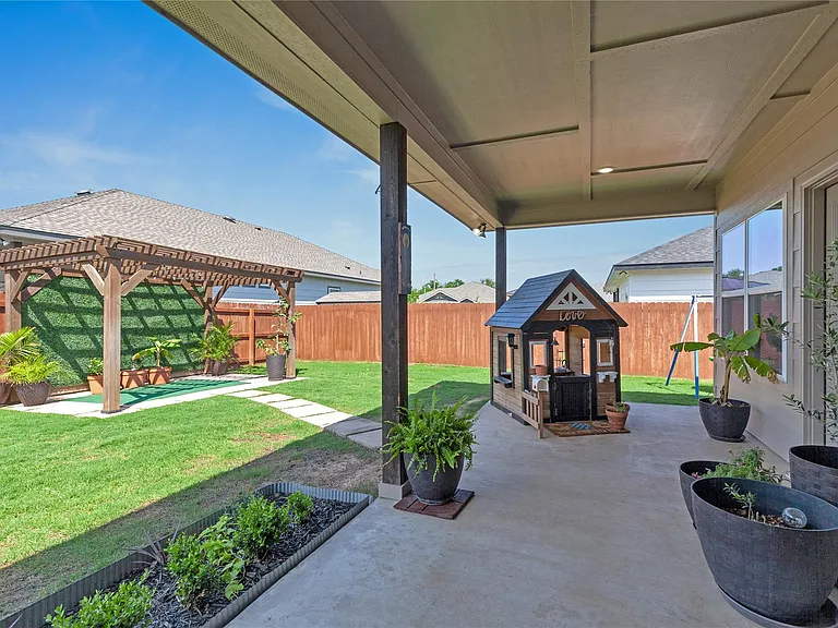 8508 Glade Dr — Photo 35