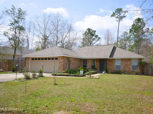 79297 Diamondhead Dr E, Diamondhead, MS 39525