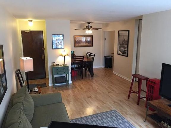 4th image of 3620 N Pine Grove Ave APT 408