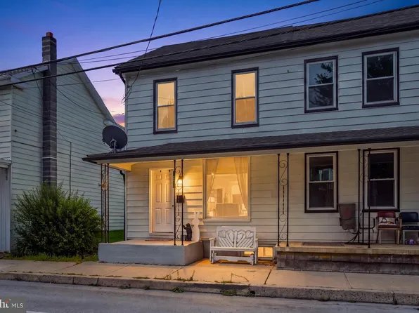 46 S York St, Etters, PA 17319