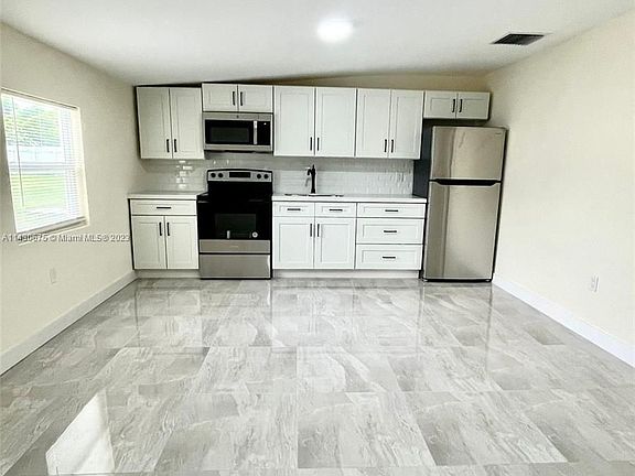 2nd image of 5808 Buchanan St #1