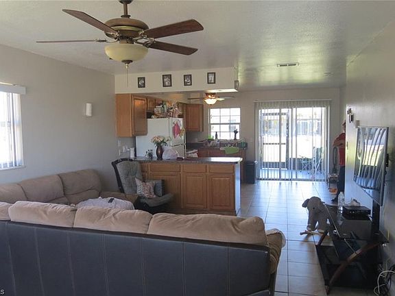 3rd image of 409 NE 24th Pl #411