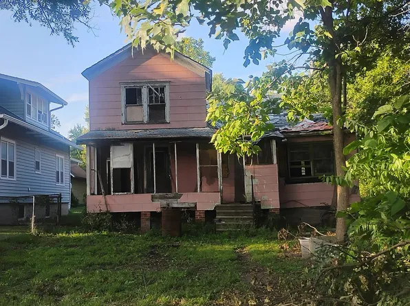 2418 Grand Ave, Parsons, KS 67357