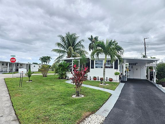 3rd image of 8500 SW 18th Court