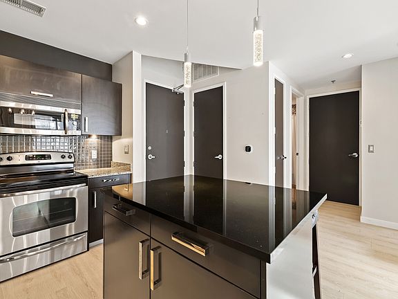 2nd image of 600 12th Ave S APT 910