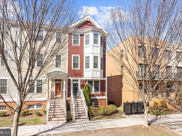 1418 Van Valkenburgh Ln, Alexandria, VA 22301