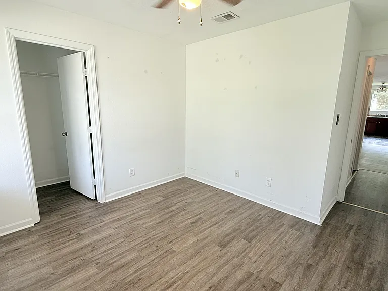15251 Tyler Mill Dr — Photo 16