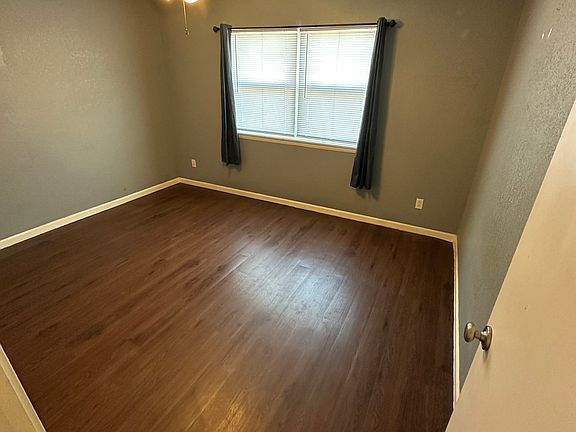 5th image of 1610 W Broadway St APT B