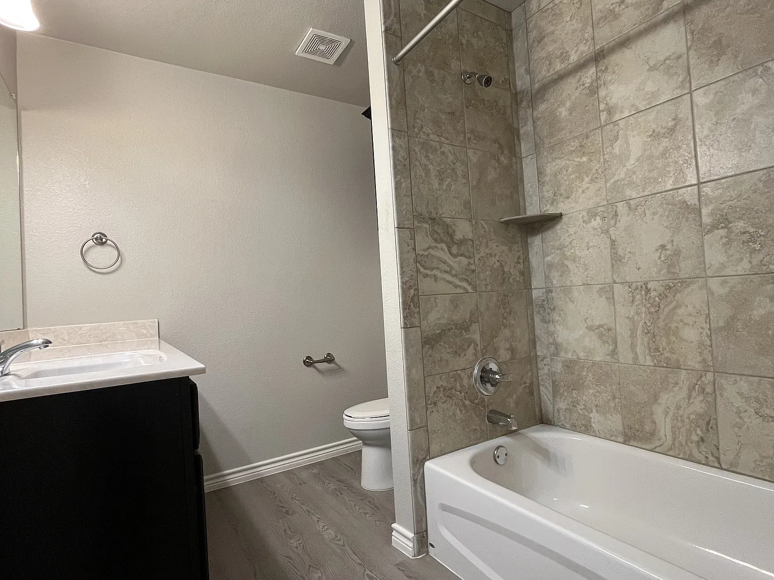 2207 Martin Luther King Junior Boulevard - B — Photo 3