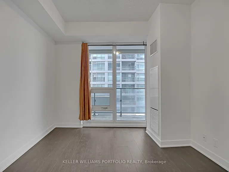2221 Yonge St #1106 — Photo 19
