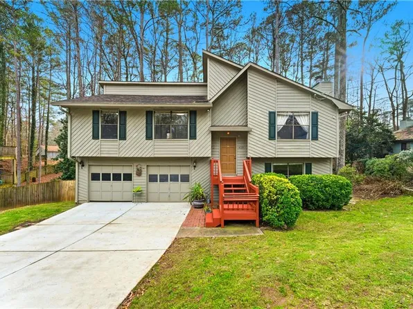 419 Ridgetop Dr NW, Acworth, GA 30102